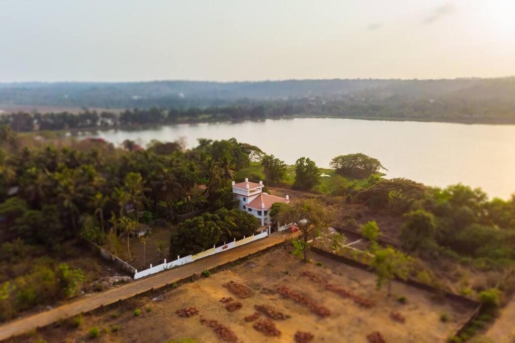 Lake View Villa Gandaulim Екстериор снимка